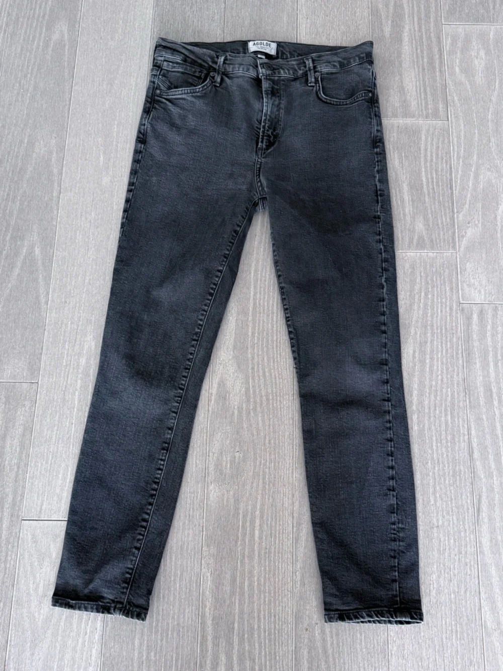 AGOLDE Sophie High Rise Crop Jeans in Princeton 28 Washed Black Classic